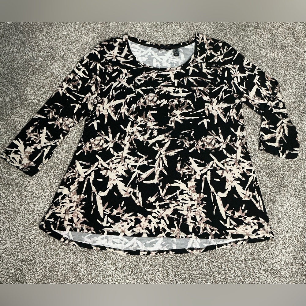 H By Halston Women's Black and Pink Patterned Top Lg